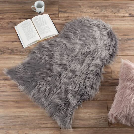 Hastings Home Faux Sheepskin Fur Rug, 2ft. X 3ft. Gray 10 Hastings Home Faux Sheepskin Fur Rug, 2ft. X 3ft. Gray - Image 8