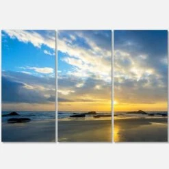 Designart - Beautiful Sunrise And Seashore - Large Seashore Canvas Wall Art